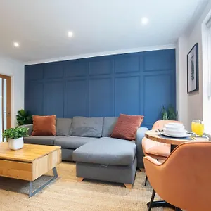 Beautiful Victoria Retreat Cheltenham